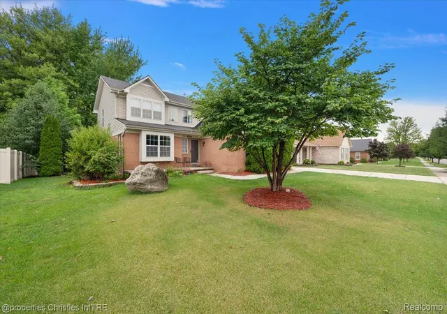 Photo 1 of Single family home for sale at 32916 Kelly Blvd, Rockwood, MI 48173 | MLS# 20261071709 | Listing updated on 2026-09-14