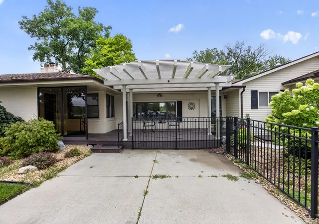 Photo 2 of Single family home for sale at 3850 Midland Rd, Saginaw, MI 48603 | MLS# 61050220975 | Listing updated on 2026-09-17