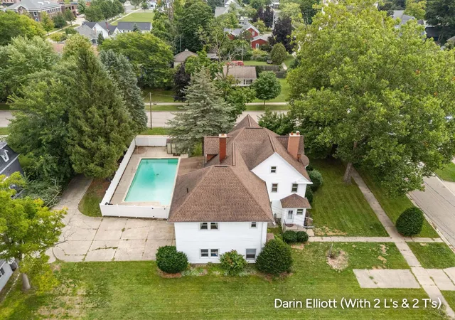 Photo 3 of Single family home for sale at 223 S Pearl St, Belding, MI 48809 | MLS# 65026047390 | Listing updated on 2026-09-05