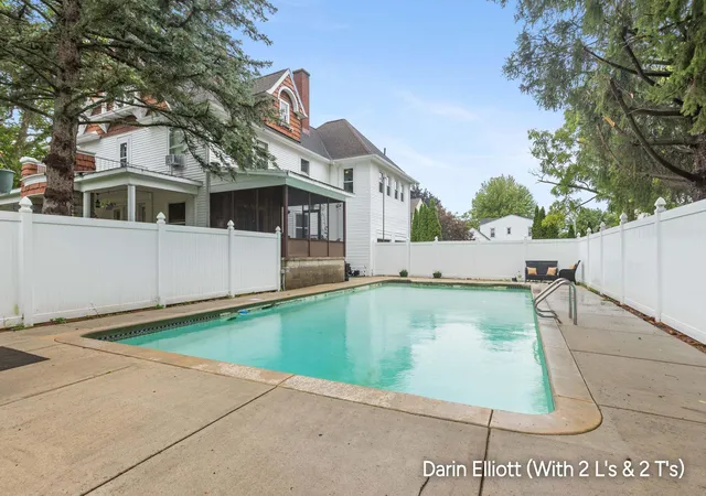Photo 4 of Single family home for sale at 223 S Pearl St, Belding, MI 48809 | MLS# 65026047390 | Listing updated on 2026-09-05