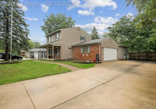 Photo 4 of Single family home for sale at 47466 Vanker Ave, Shelby Township, MI 48317 | MLS# 20261071717 | Listing updated on 2026-09-17