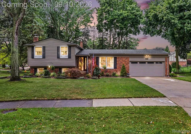 Photo 1 of Single family home for sale at 3875 Elizabeth Dr, Troy, MI 48084 | MLS# 20261071721 | Listing updated on 2026-09-15