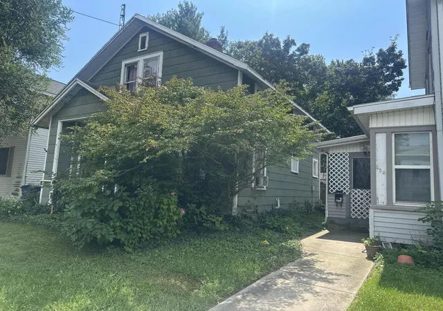 Photo 2 of Single family home for sale at 418 W Main St, Niles, MI 49120 | MLS# 69026047409 | Listing updated on 2026-09-18