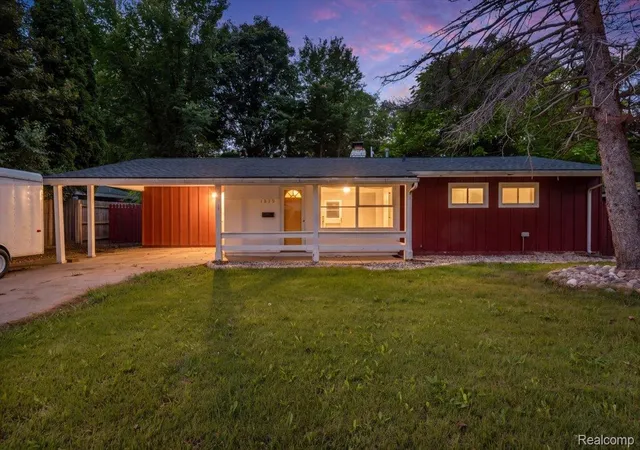 Single family home for sale at 1819 Carmanbrook Pkwy, Flint, MI 48507 | MLS# 20261071726