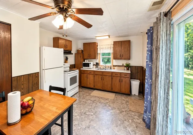 Photo 4 of Single family home for sale at 5891 Woodland Dr, Lake, MI 48632 | MLS# 20261071727 | Listing updated on 2026-09-30