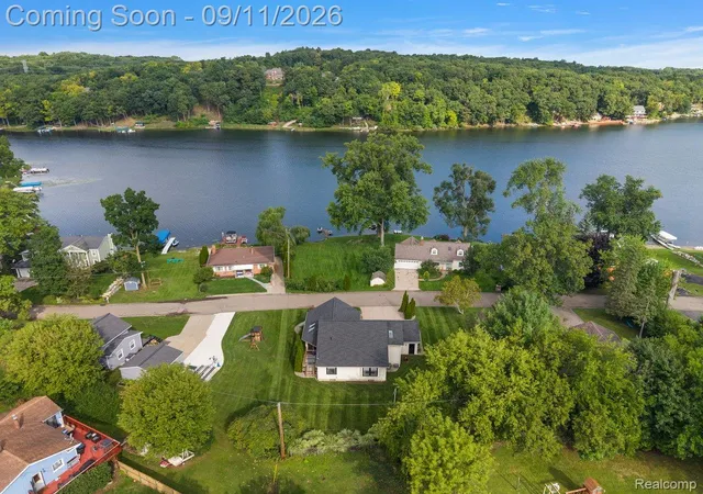 Photo 2 of Single family home for sale at 4955 Lakeview Blvd, Clarkston, MI 48348 | MLS# 20261071738 | Listing updated on 2026-09-15