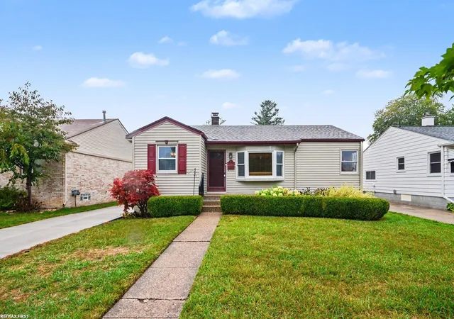 Photo 2 of Single family home for sale at 22801 Violet St, Saint Clair Shores, MI 48082 | MLS# 58050220981 | Listing updated on 2026-09-07