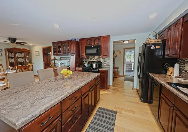 Photo 2 of Single family home for sale at 50002 Wildwood Dr, Dowagiac, MI 49047 | MLS# 69026047413 | Listing updated on 2026-09-10