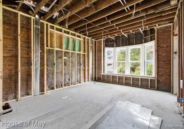 Photo 3 of Single family home for sale at 676 Atkinson St, Detroit, MI 48202 | MLS# 20261071742 | Listing updated on 2026-09-08