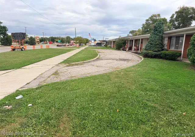 Photo 3 of Condo for sale at 22444 Kelly Rd #11, Eastpointe, MI 48021 | MLS# 20261071744 | Listing updated on 2026-09-07