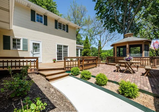 Photo 3 of Single family home for sale at 5221 Ridge Rd, Stevensville, MI 49127 | MLS# 69026047415 | Listing updated on 2026-09-09