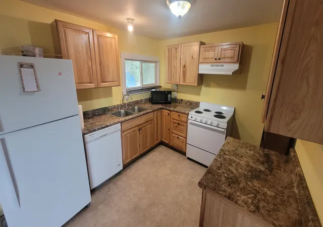 Photo 2 of Single family home for sale at 3373 Crofton Rd Sw, Boardman Township Kalkaska, MI 49680 | MLS# 78080073294 | Listing updated on 2026-09-25
