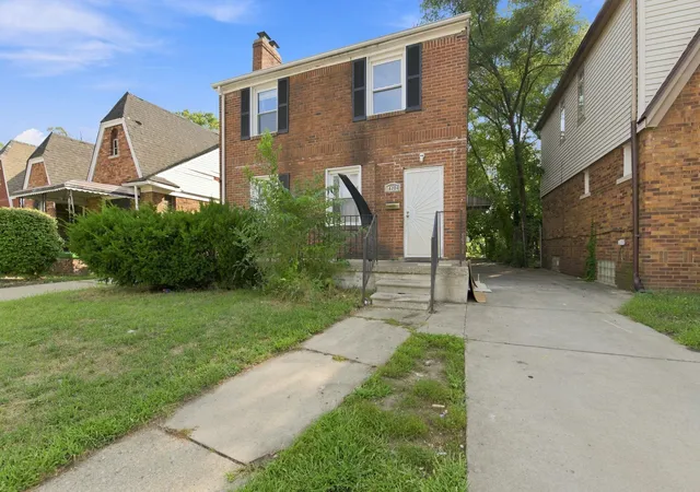 Photo 3 of Single family home for sale at 16204 Tracey St, Detroit, MI 48235 | MLS# 81026047425 | Listing updated on 2026-09-16