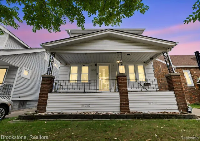 Photo 2 of Single family home for sale at 4760 Curtis St, Dearborn, MI 48126 | MLS# 20261071749 | Listing updated on 2026-09-07
