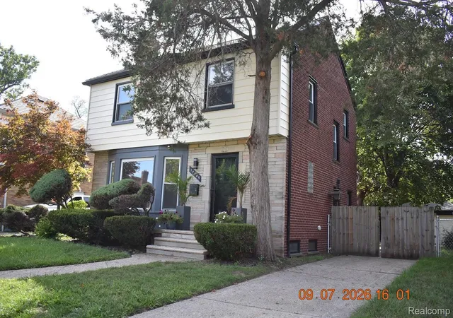 Photo 3 of Single family home for sale at 17145 Fairfield St, Detroit, MI 48221 | MLS# 20261071764 | Listing updated on 2026-09-12
