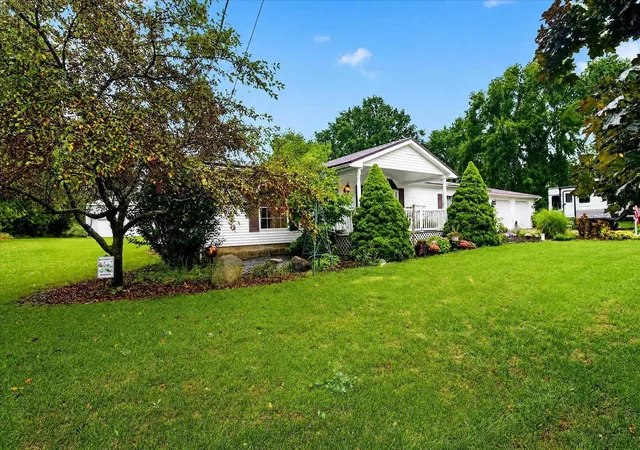 Photo 3 of Single family home for sale at 6486 N Winans Rd, Alma, MI 48801 | MLS# 79080073297 | Listing updated on 2026-09-16