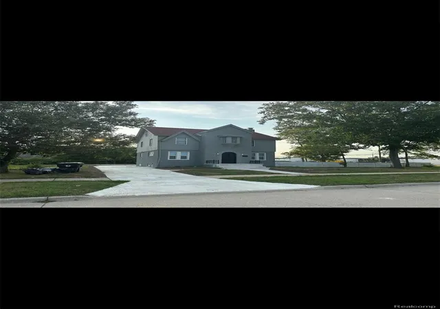 Photo 1 of Single family home for sale at 11473 Lucerne, Redford, MI 48239 | MLS# 20261071768 | Listing updated on 2026-09-08