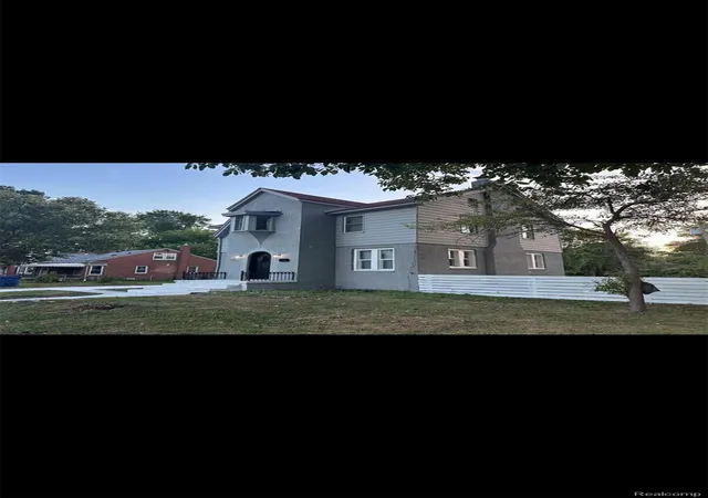 Photo 3 of Single family home for sale at 11473 Lucerne, Redford, MI 48239 | MLS# 20261071768 | Listing updated on 2026-09-08