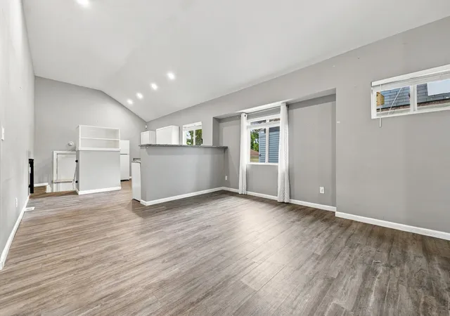Photo 3 of Single family home for sale at 39 Cedarhurst Pl, Highland Park, MI 48203 | MLS# 81026047431 | Listing updated on 2026-09-10