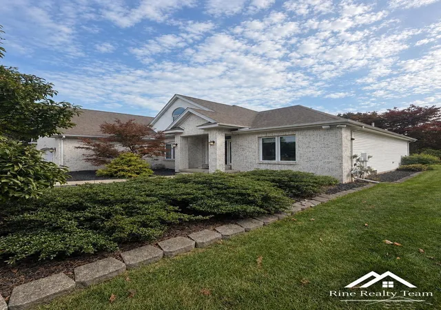 Photo 3 of Single family home for sale at 7254 Hidden Ln Ct, Lambertville, MI 48144 | MLS# 61050220995 | Listing updated on 2026-09-07