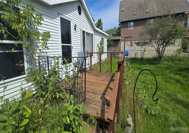 Photo 4 of Single family home for sale at 614 Thunder Bay Ave, Alpena, MI 49707 | MLS# 20261071772 | Listing updated on 2026-09-30
