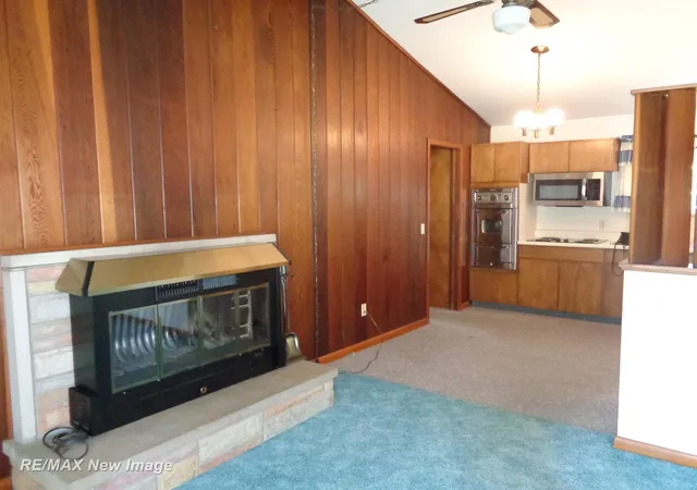 Photo 3 of Single family home for sale at 1391 Sauk Ln, Saginaw, MI 48638 | MLS# 61050220996 | Listing updated on 2026-09-09