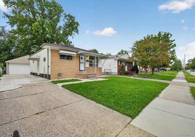 Photo 2 of Single family home for sale at 11268 Jewett Ave, Warren, MI 48089 | MLS# 20261071774 | Listing updated on 2026-10-20