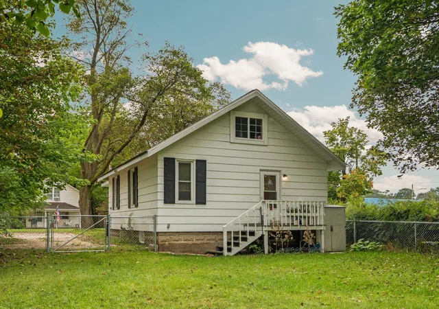 Photo 4 of Single family home for sale at 123 Powers St, Cadillac, MI 49601 | MLS# 78080073299 | Listing updated on 2026-09-09