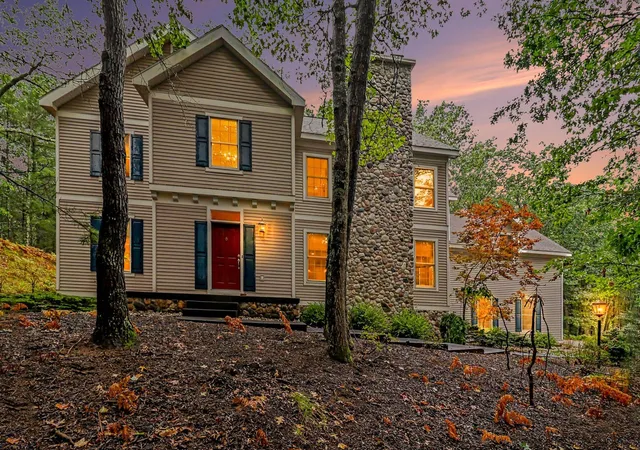Photo 1 of Single family home for sale at 5439 Shawnee Rd, Pentwater, MI 49449 | MLS# 67026047440 | Listing updated on 2026-09-07