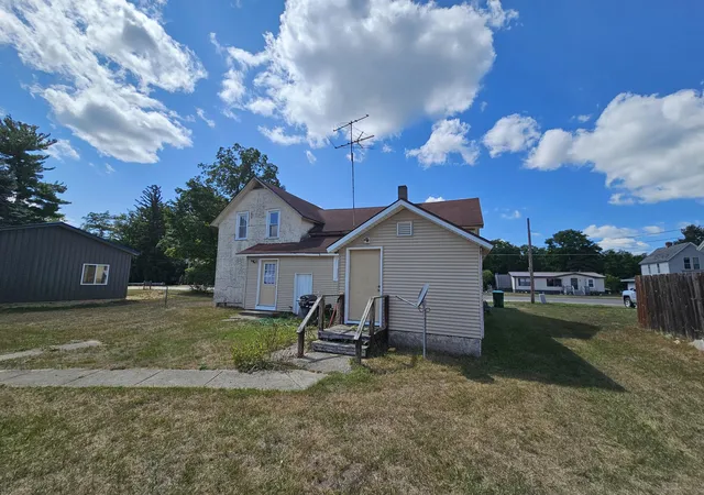 Photo 3 of Multi family home for sale at 402 N Main St, Hersey, MI 49639 | MLS# 65026047447 | Listing updated on 2026-09-07