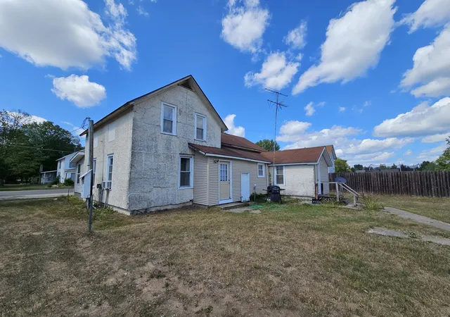 Photo 4 of Multi family home for sale at 402 N Main St, Hersey, MI 49639 | MLS# 65026047447 | Listing updated on 2026-09-07
