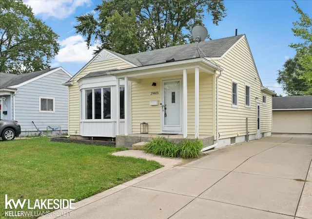 Photo 3 of Single family home for sale at 29605 Marquette St, Garden City, MI 48135 | MLS# 58050221011 | Listing updated on 2026-09-08
