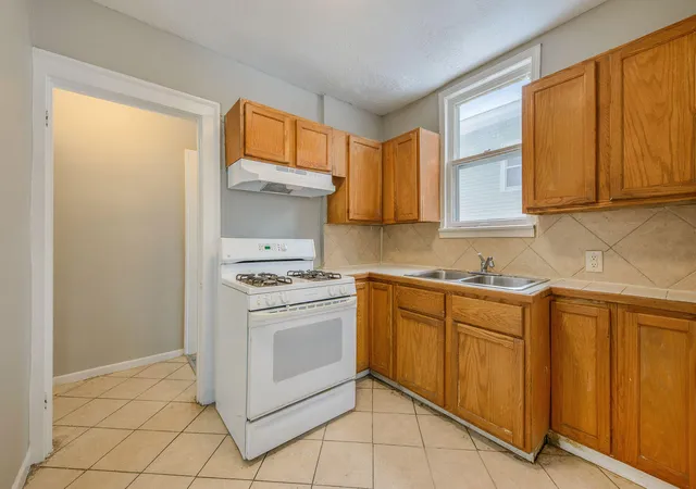 Photo 2 of Single family home for sale at 1019 Cooper Ave Se, Grand Rapids, MI 49507 | MLS# 65026047449 | Listing updated on 2026-09-14
