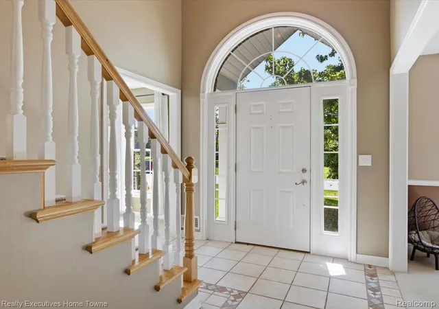 Photo 4 of Single family home for sale at 3276 Shorewood Ave, Fort Gratiot, MI 48059 | MLS# 20261071809 | Listing updated on 2026-09-15