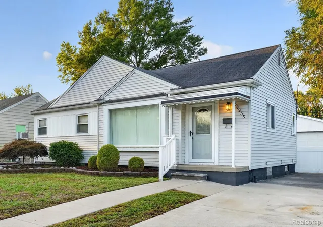 Photo 1 of Single family home for sale at 30935 Sheridan St, Garden City, MI 48135 | MLS# 20261071816 | Listing updated on 2026-09-10