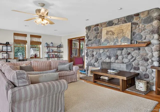 Photo 2 of Single family home for sale at 3008 Lakeshore Dr, Monroe, MI 48162 | MLS# 20261071817 | Listing updated on 2026-09-13