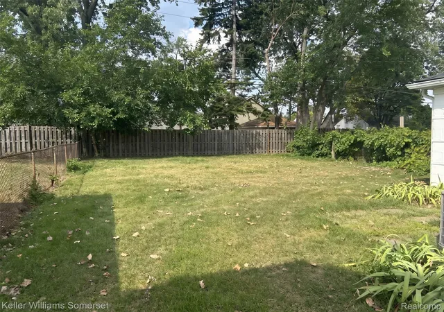 Photo 3 of Single family home for sale at 14219 Knox Ave, Warren, MI 48089 | MLS# 20261071818 | Listing updated on 2026-10-07