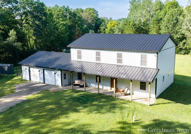 Photo 3 of Single family home for sale at 9418 Deer Valley Dr, Greenville, MI 48838 | MLS# 65026047455 | Listing updated on 2026-09-15