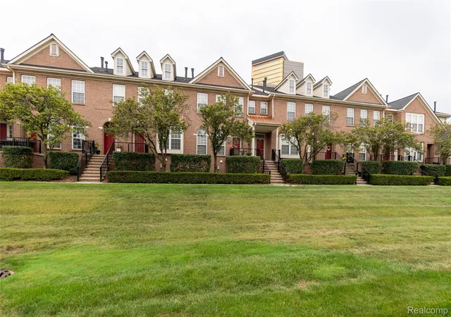 Photo 2 of Condo for sale at 25540 Saint James, Southfield, MI 48075 | MLS# 20261071820 | Listing updated on 2026-09-09