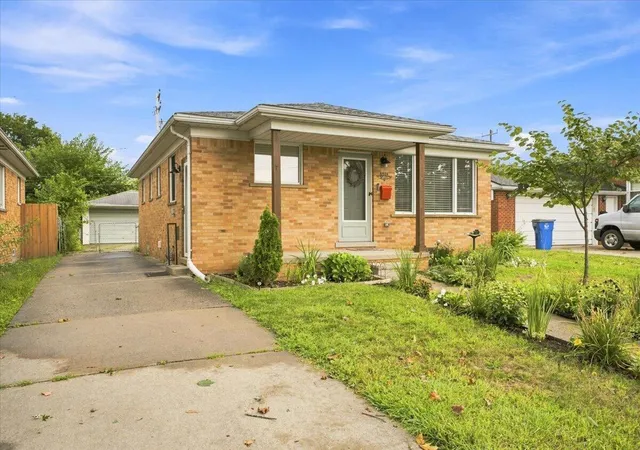 Photo 3 of Single family home for sale at 6518 Fenton St, Dearborn Heights, MI 48127 | MLS# 81026047457 | Listing updated on 2026-09-09