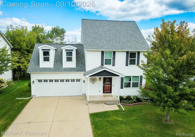 Photo 2 of Single family home for sale at 746 Pinegate Dr, Fowlerville, MI 48836 | MLS# 20261071824 | Listing updated on 2026-09-10