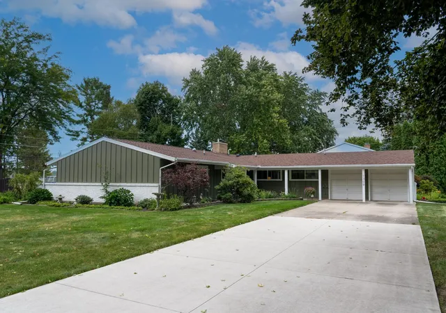 Photo 2 of Single family home for sale at 1309 S Lynnwood Dr, Mount Pleasant, MI 48858 | MLS# 79080073304 | Listing updated on 2026-09-10