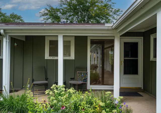 Photo 3 of Single family home for sale at 1309 S Lynnwood Dr, Mount Pleasant, MI 48858 | MLS# 79080073304 | Listing updated on 2026-09-10