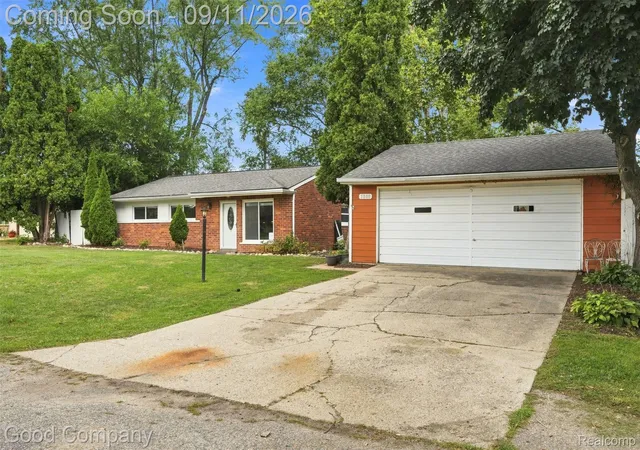 Photo 2 of Single family home for sale at 5800 Cambrook Ln, Waterford, MI 48329 | MLS# 20261071825 | Listing updated on 2026-09-13