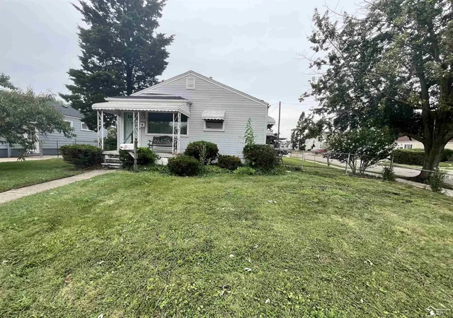 Photo 1 of Sale Pending at 2358 River Dr, Lincoln Park, MI 48146 | MLS# 57050221018 | Listing updated on 2026-09-10