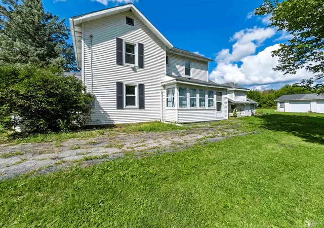 Photo 3 of Single family home for sale at 5824 Holloway Rd, Britton, MI 49229 | MLS# 57050221019 | Listing updated on 2026-09-11