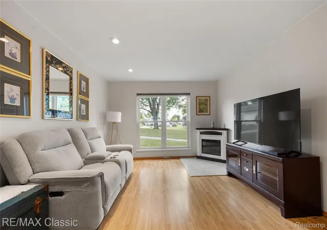Photo 3 of Condo for sale at 39727 Village Wood Ln, Novi, MI 48375 | MLS# 20261071831 | Listing updated on 2026-09-08