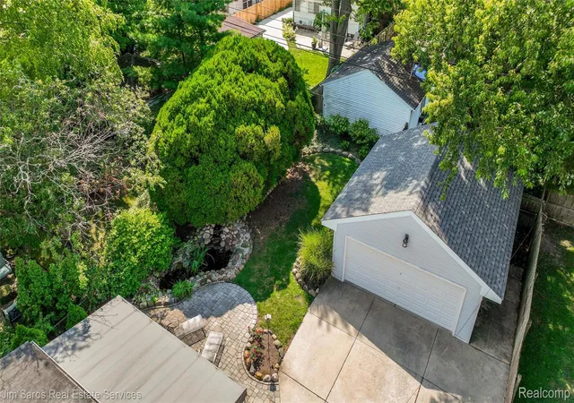 Photo 3 of Single family home for sale at 743 Rivard Blvd, Grosse Pointe, MI 48230 | MLS# 20261071845 | Listing updated on 2026-09-17