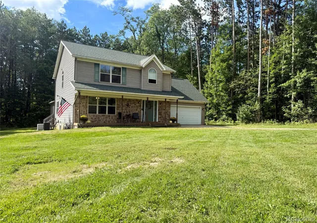 Photo 2 of Single family home for sale at 3301 Pine Blf Ct, Columbiaville, MI 48421 | MLS# 20261071849 | Listing updated on 2026-10-11