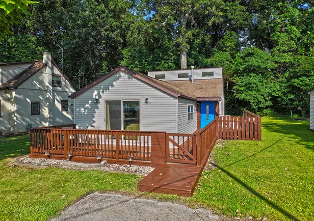Photo 1 of Sale Pending at 63432 N Lakeshore Dr, Dowagiac, MI 49047 | MLS# 69026047473 | Listing updated on 2026-10-05